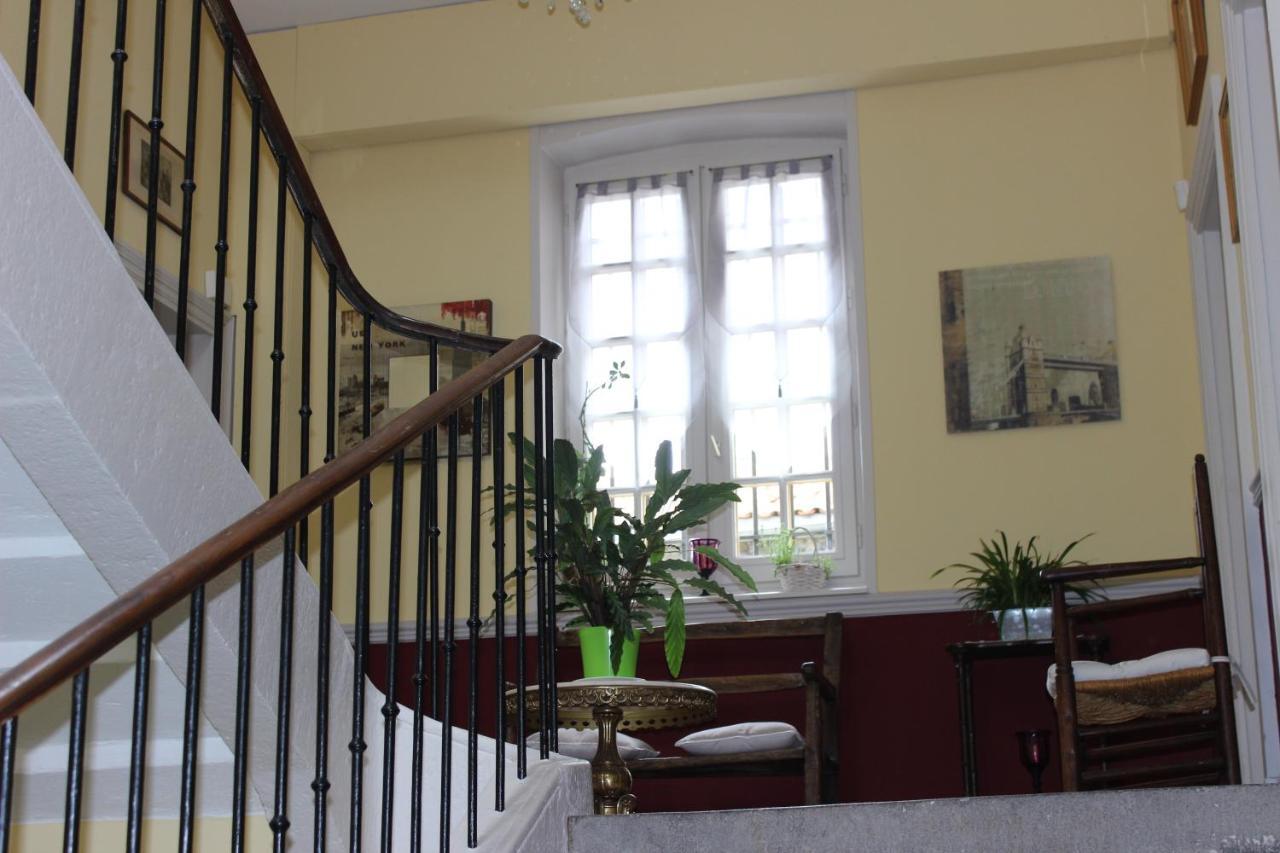 Bed and Breakfast Chateau De Bourrassol Menetrol Екстер'єр фото